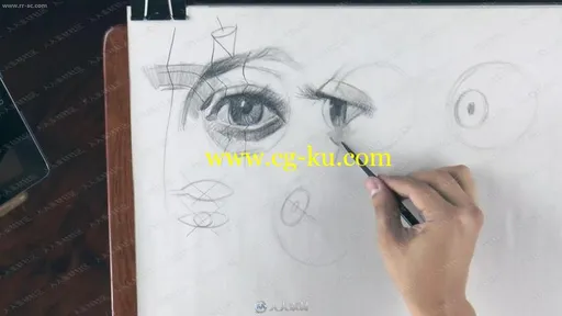 超实用手绘五官特征和面部表情绘画视频教程的图片3