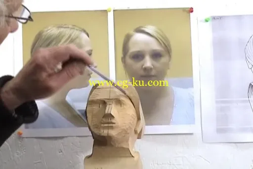Carving a Female Head的图片2