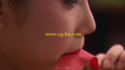 中国古代唐朝宫廷女子梳妆描眉擦粉的图片3