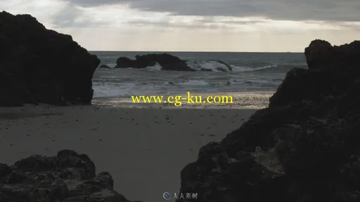 2组乌云密布下的海边风景高清实拍视频素材的图片1