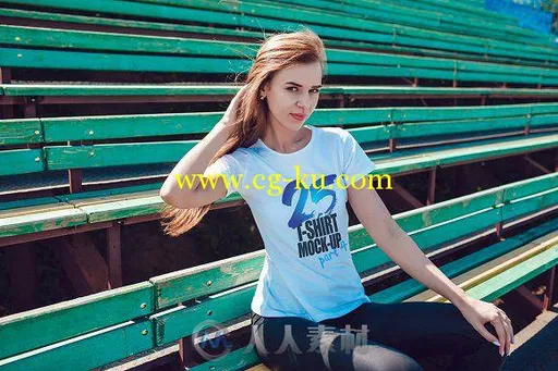 25款女性数字T恤真人展示PSD模板25 T-Shirts Mock-Up的图片12