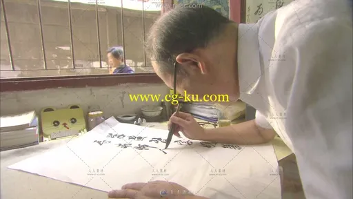 中国特色文化书法家书写毛笔字盖章高清实拍视频素材的图片3