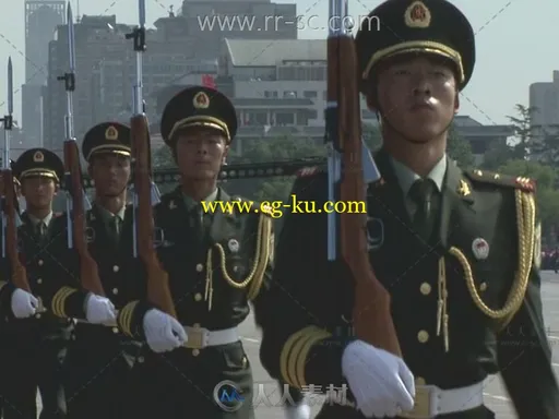 60周年庆典升旗仪仗队撤场实拍视频素材的图片2