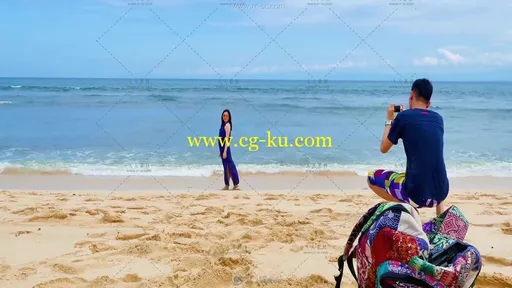 黄金沙滩清澈海水田野旅游高清实拍视频素材的图片2