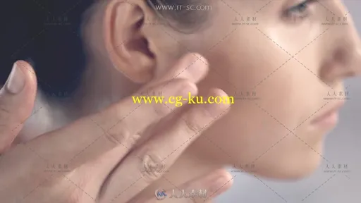 国外时尚美女化妆实拍视频素材的图片3