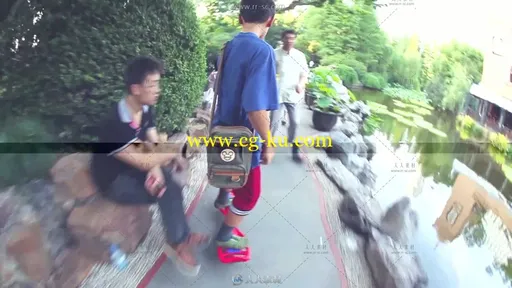 青少年滑板轮滑高清实拍视频素材的图片2