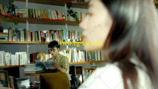书屋浪漫唯美爱情故事高清实拍视频素材的图片1
