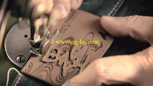 牛仔裤手工制作生产过程高清实拍视频素材的图片3