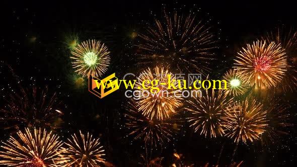 4K五彩斑斓礼花升腾烟花视频素材免费下载的图片1